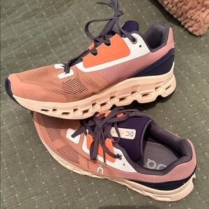 On Running Cloudstratus Peach and Navy Sneakers